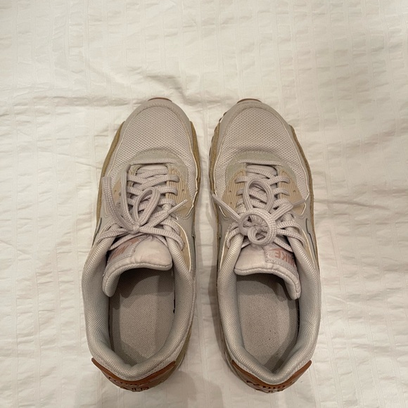 Nike Air Max 90 - Picture 6 of 9